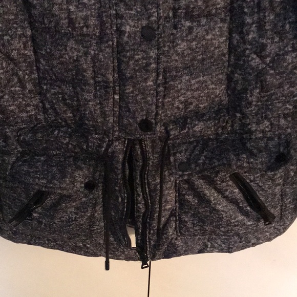 Guess Multi pockets zip and snap jacket w/ fur hood - Picture 7 of 8